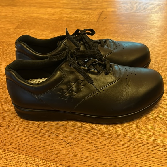 SAS Free Time Black Leather Comfort Walking Shoes Women’s Size 9 1/2 WW - Picture 3 of 11